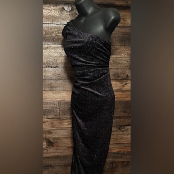 NWT! Elegant One-Shoulder BLACK AND SILVER SPARKLE Dress - Picture 7 of 10